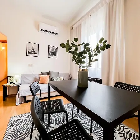 Mameli 04 Apartman *
